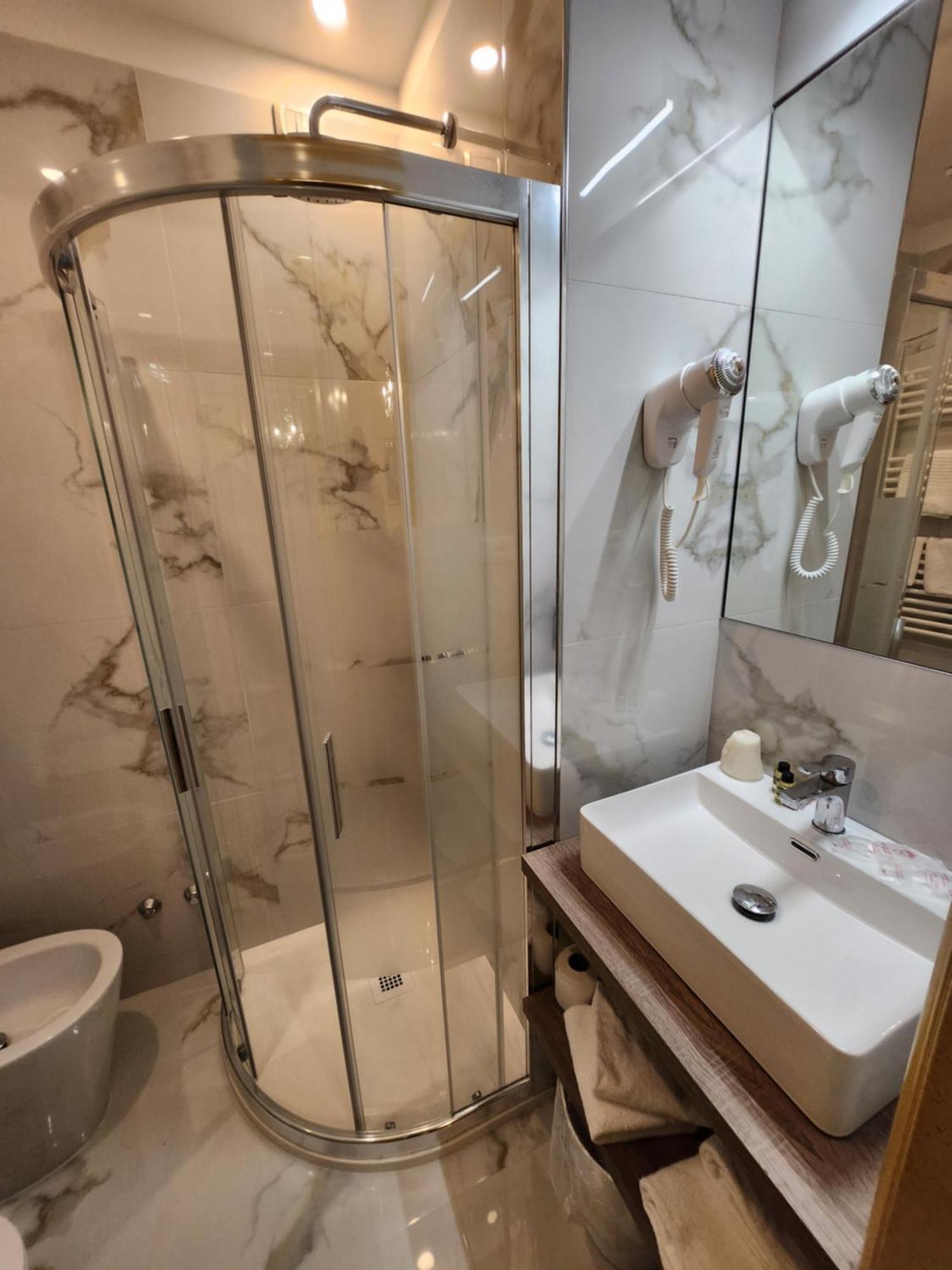 Edera Hotel 3*