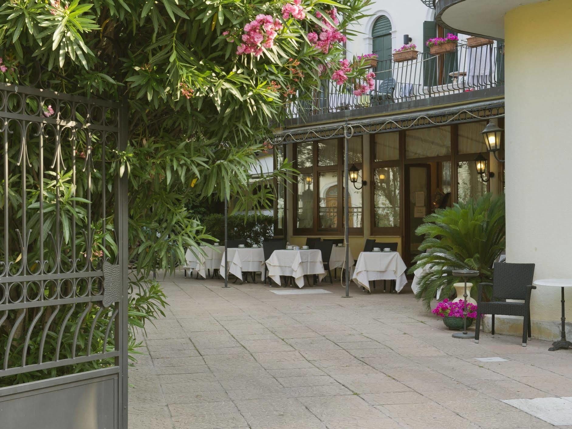 Hotel Edera 3*